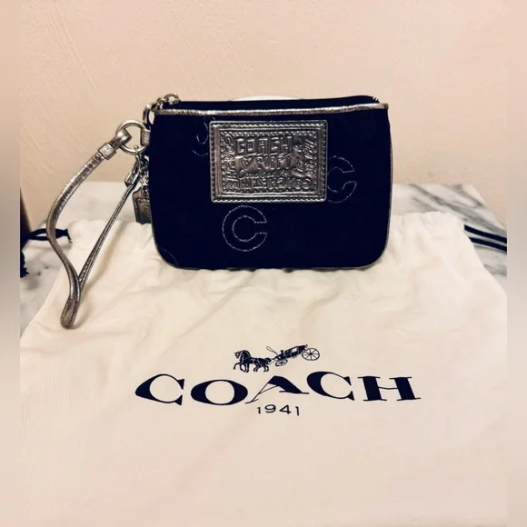 Coach Women's Black Silver Trim SIGNATURE POPPY 1941 Wristlet and Dust Bag - Picture 2 of 8